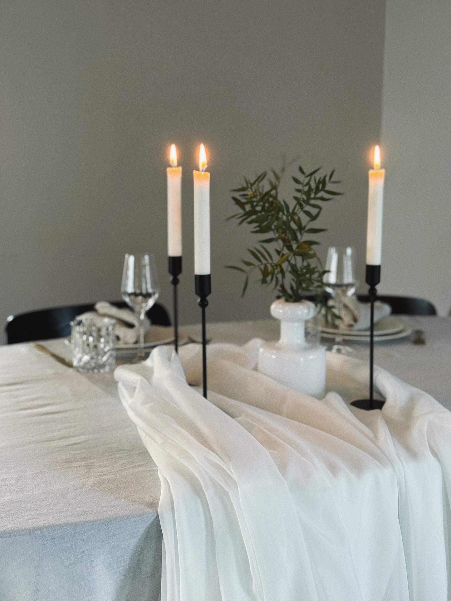 Kynttilänjalka musta